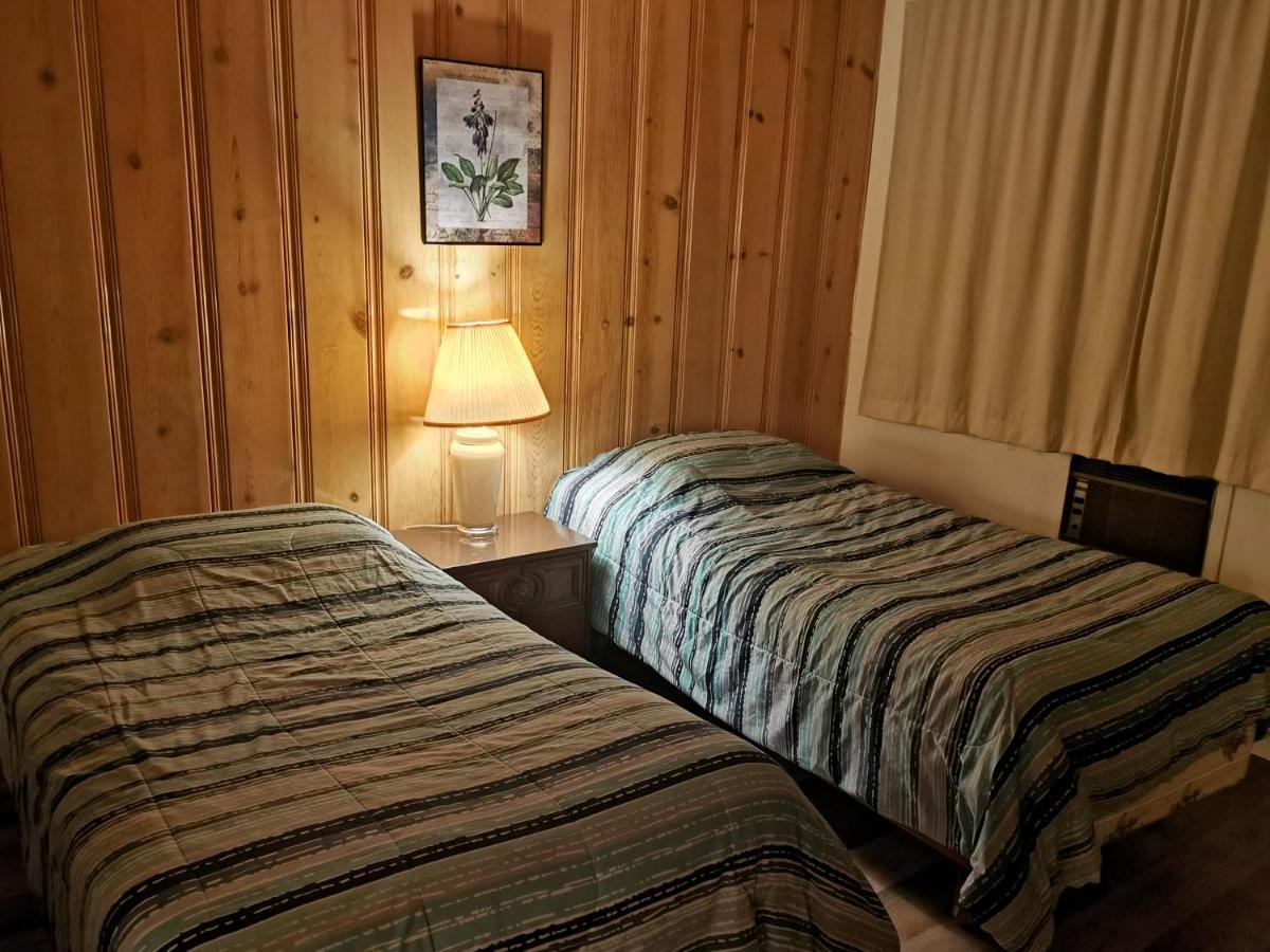 Motel The Cedars 2*