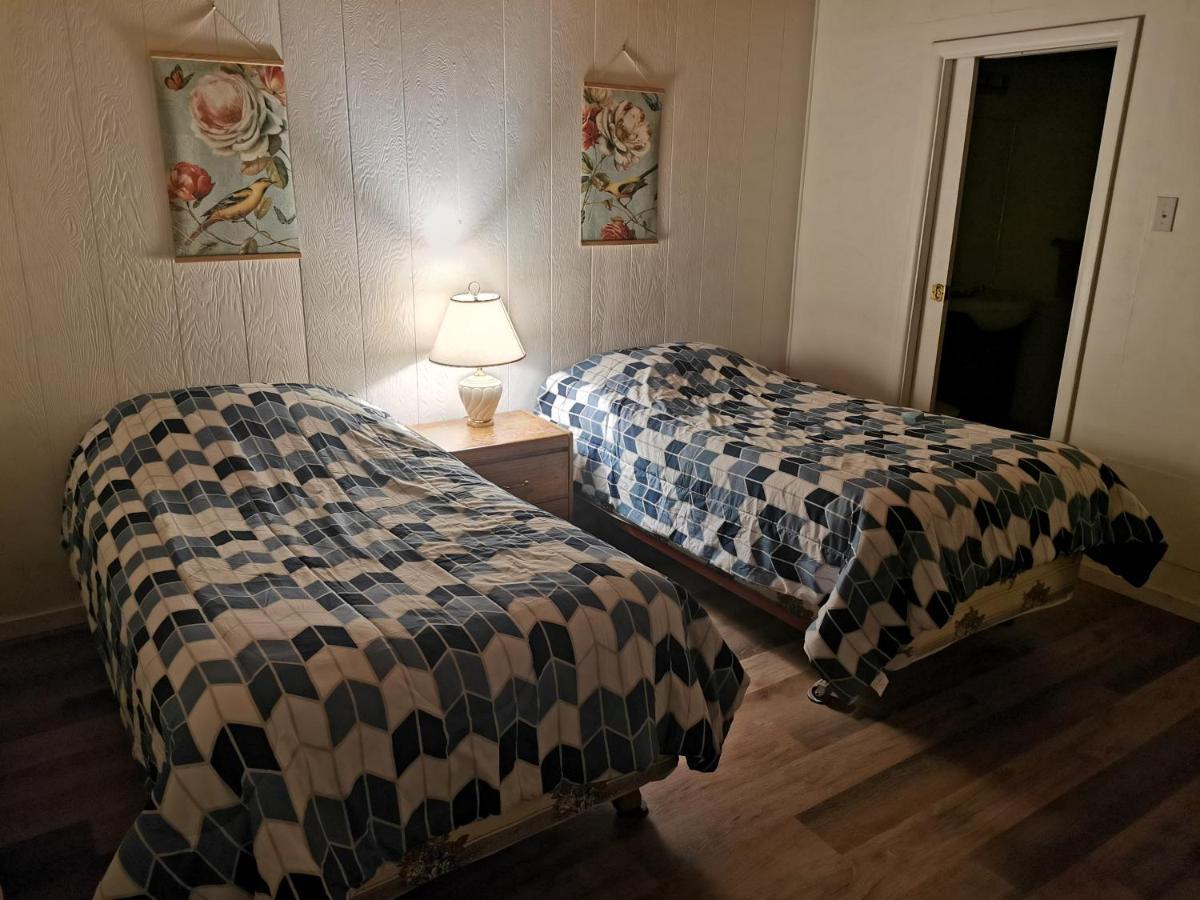The Cedars Motel 2*