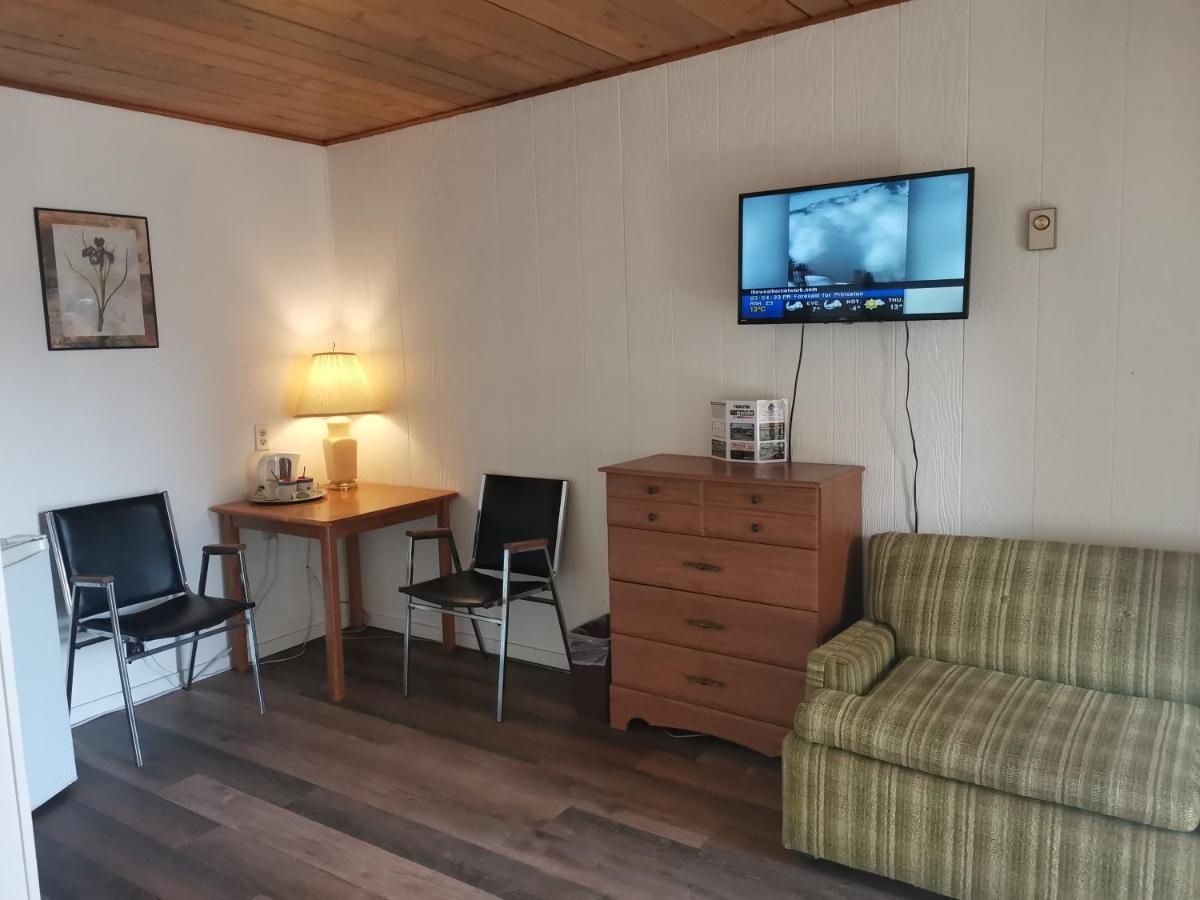 The Cedars Motel 2*