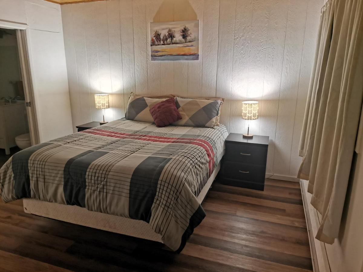 The Cedars Motel 2*