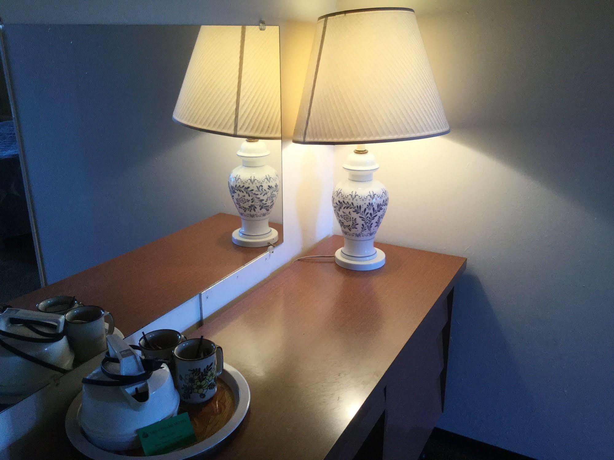 The Cedars Motel 2*